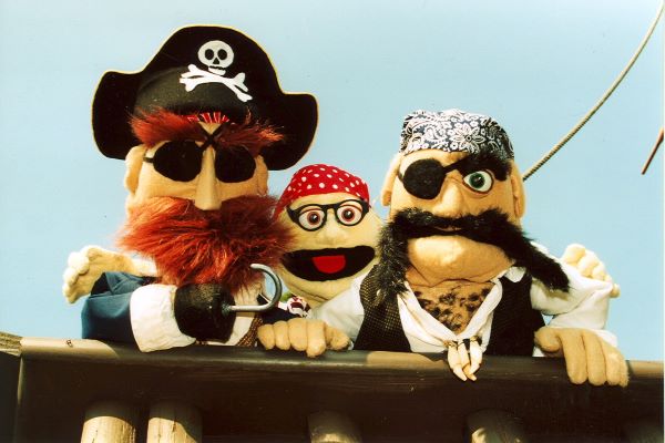 Everybody Loves Pirates