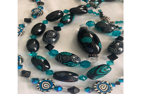 Polymer Blends, Bullseyes and Beads for Beginners with Laurie Lloyd