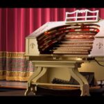 A Hollywood Movie Review on the Mighty Wurlitzer